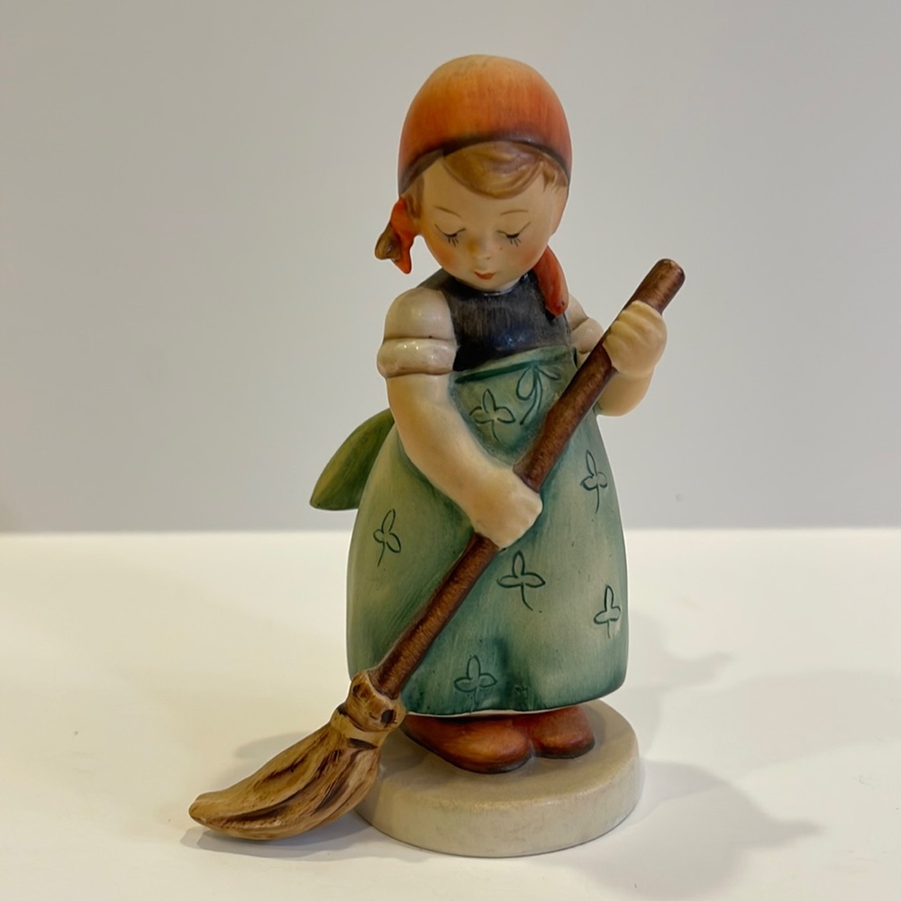 Little Sweeper Hummel figurine